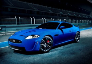 Jaguar presenta el nuevo XKR-S y el 50º aniversario del E-Type