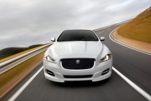 Jaguar XJ: nuevos packs de equipamiento "Sport" y "Speed"