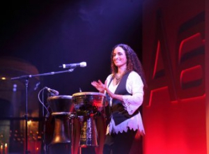 La música de Noa da la bienvenida a España al nuevo A6