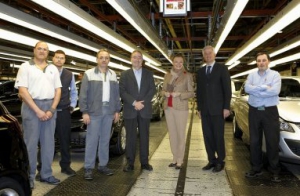La presidenta del PP en Aragón visita General Motors España