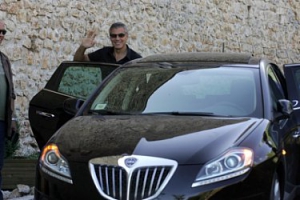 Lancia patrocina la inauguración del “Salón Nobel de la Paz”. 
