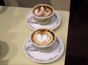 Lancia presenta en Barcelona el arte en el café de la mano del maestro Luigi Lupi