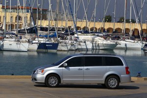 Lancia Voyager, nueva gama con doble promoción en junio