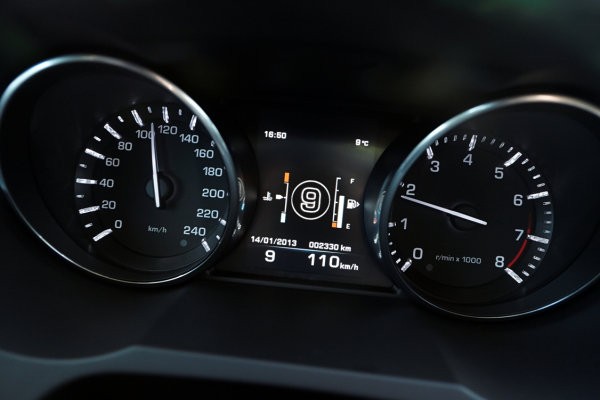 Land Rover dispondrá de un nuevo cambio automático de 9 relaciones