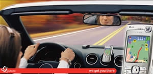 Las mujeres conducen mejor, pero los hombres son más diestros en el manejo de los navegadores (2006)