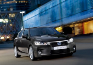 Lexus lanza una línea especial de venta para autónomos