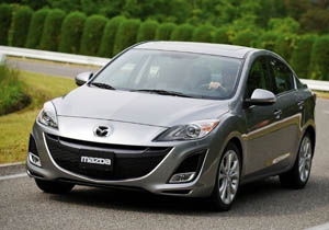 Llega la segunda genereación del Mazda3 4 puertas