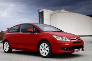 Loeb firma dos series numeradas de los Citroën C4 Y C2