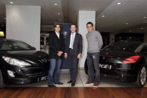 Los tenistas Ferrer y Almagro con Peugeot