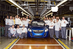 Más turnos y nuevas contrataciones en Opel