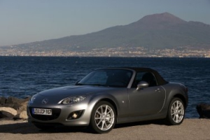 Mazda celebra su 90 aniversario con una campaña histórica