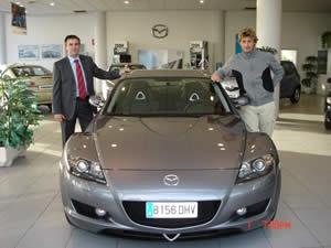 Mazda entrega un nuevo RX-8 a Juan Carlos Ferrero