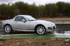 Mazda firma un acuerdo de colaboración con la Escuela TAC de Albacete