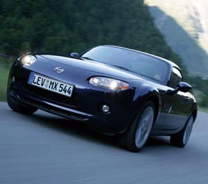 Mazda lanza el MX-5 Roadster Coupe 1.8