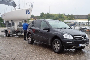 Mercedes con el equipo Campéon del Mundo de Vela J80, Nextel Engineering