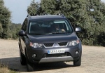 Mitsubishi Outlander 2.4 MiVEC 2WD Intense (Descatalogado): Con dos basta