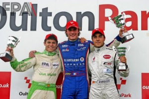 Notables resultados de los pilotos españoles en la Formula Palmer Audi
