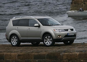 Nuevo Mitsubishi Outlander 2.2 Di-D y 2.4 MIVEC