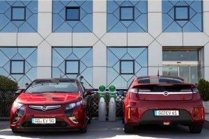 Opel Ampera, desembarcan las primeras unidades de producción en serie