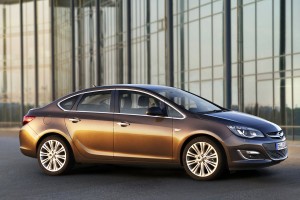 Opel Astra: novedades en la gama con la llegada de la carrocería Sedán