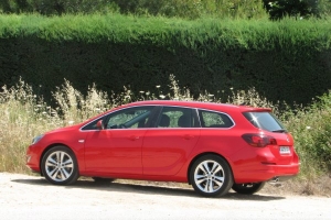 Opel Astra Sports Tourer 1.6 Turbo Sport: Dinamismo familiar