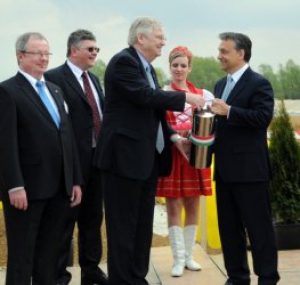 Opel pone la primera piedra para la nueva fábrica de Motores en Szentgotthárd