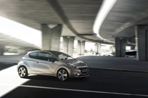 Peugeot, nuevo motor de 3 cilindros, con aspiraciones de mínimos consumos