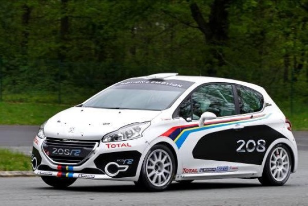 El Peugeot 208 R2 debuta con victoria en su clase
