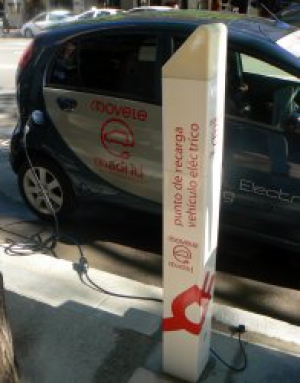 Peugeot participa en la presentación de los nuevos puntos de recarga del proyecto MOVELE MADRID