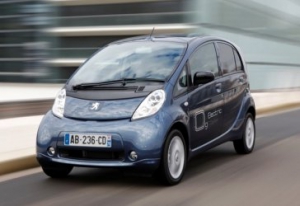 Peugeot pondrá en circulación el iOn en este año