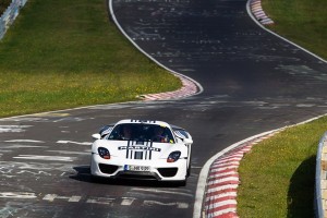 El Porsche 918 Spyder sigue su puesta a punto superando las espectativas