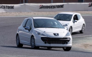 Primera toma de contacto de los pilotos de la Copa Peugeot 207 THP