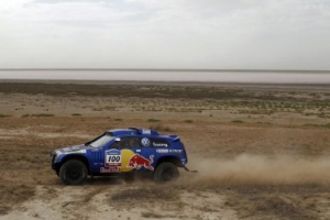 Raids: Ruta de la Seda. Carlos Sainz y Lucas Cruz a un paso del triunfo final con su Race Touareg 3