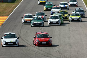 Renault, Copa Clio: Estreno de lujo en Cheste