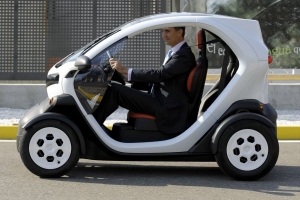 Renault: El Príncipe Felipe inaugura la fábrica del Twizy de Valladolid