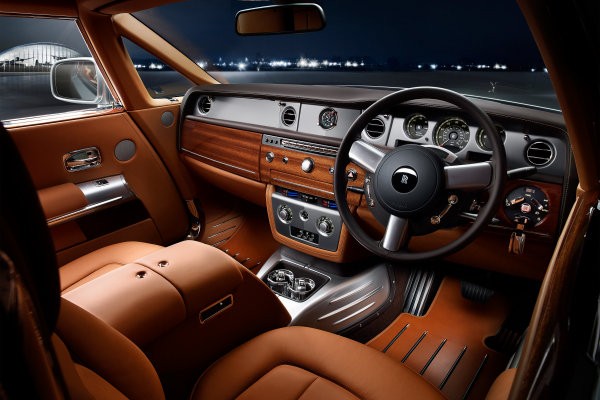 Rolls Royce presenta su colección Aviator para el Phanton Coupe