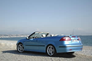 Saab celebra 20 años de conducción sin techo