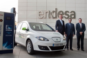 Seat se asocia con Endesa para impulsar el coche eléctrico en España