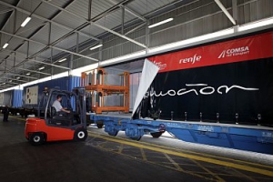Seat inicia el transporte ferroviario entre Martorell y Zona Franca