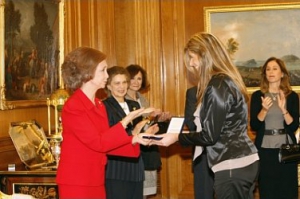 SM La Reina Doña Sofía entrega el XXIV Premio BMW de Pintura
