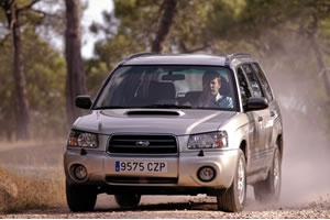 Subaru en el Salón Mundial del Automóvil den París 2004