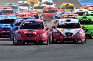 Supercopa Seat León: Sólo tres puntos separan a Oscar Nogués y Marc tras la penúltima cita en Jerez