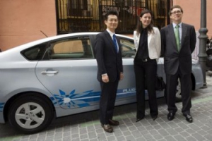 Toyota España firma un convenio de colaboración con el IDAE y el Parque Móvil del Estado