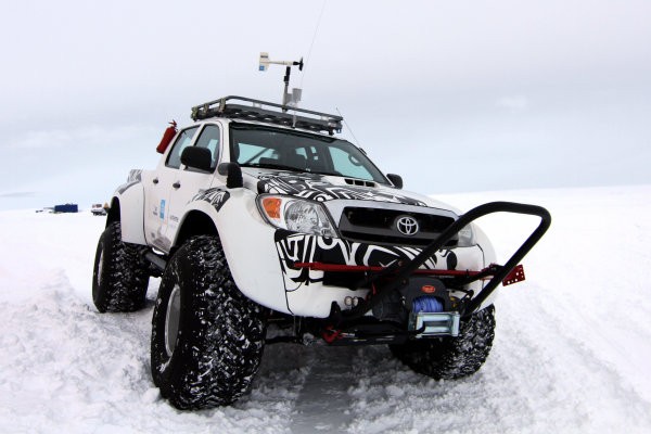 Toyota Hilux, batiendo récords en la Antártida
