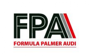 Víctor Jimenez, piloto de la Escuela Española de Pilotos, en la Formula Palmer Audi