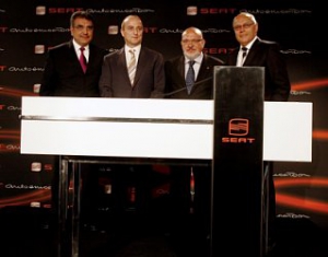 Visita informativa del ministro Miguel Sebastián a SEAT