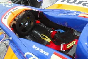 Volantes de un GP2: Destreza y control, todo con las manos en el volante