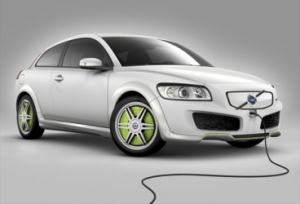 Volvo Car Corporation lanzará al mercado híbridos recargables en 2012.