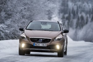 Volvo V40 Cross Country, ya disponible con las mejoras en los motores del V40 2014