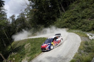 WRC: Citroën primera etapa, Ogier y Loeb luchan por la victoria en Japón